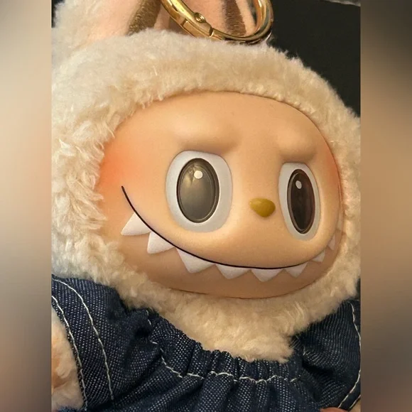 Authentic Labubu Soy milk exciting macaron from POP MART - Picture 5 of 6